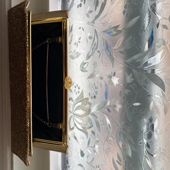 Gold glitter clutch - Picture 3 of 3